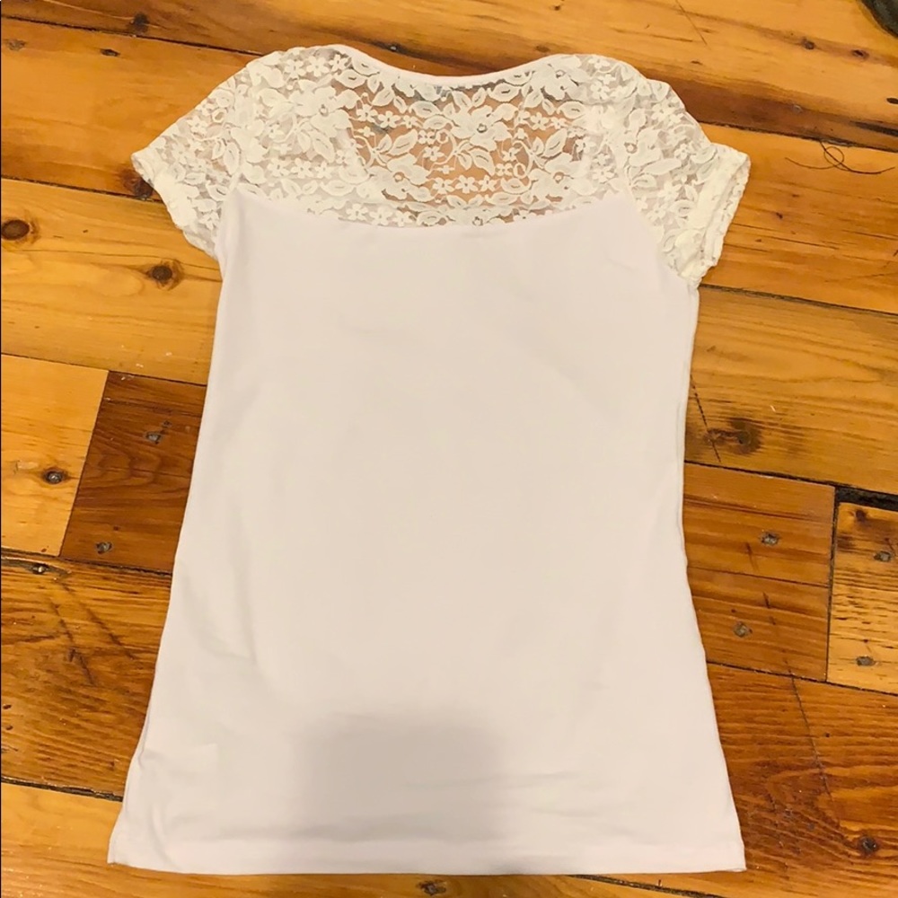 White t shirt with lace